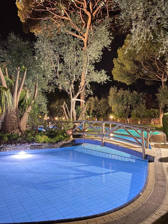 E Flat Park And Pool * Sorrente
